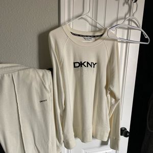 DKNY sweatshirt with matching pants XL